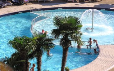 VILLAGGIO A MARE