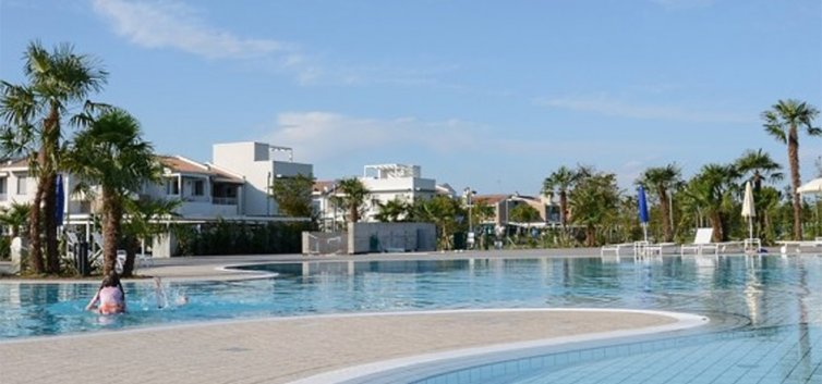 VILLAGGIO LAGUNA BLU